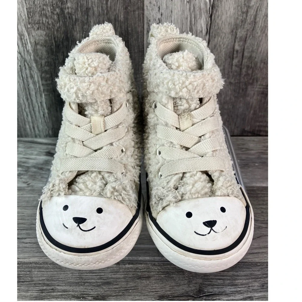 Converse Chuck Taylor All Star Infant 6 Sherpa Polar Bear High Top Shoes A07960C